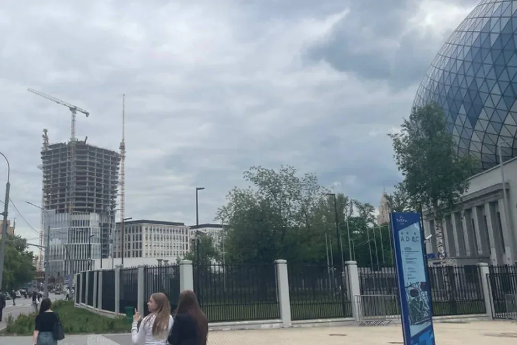Вдоль Ленинградского проспекта
